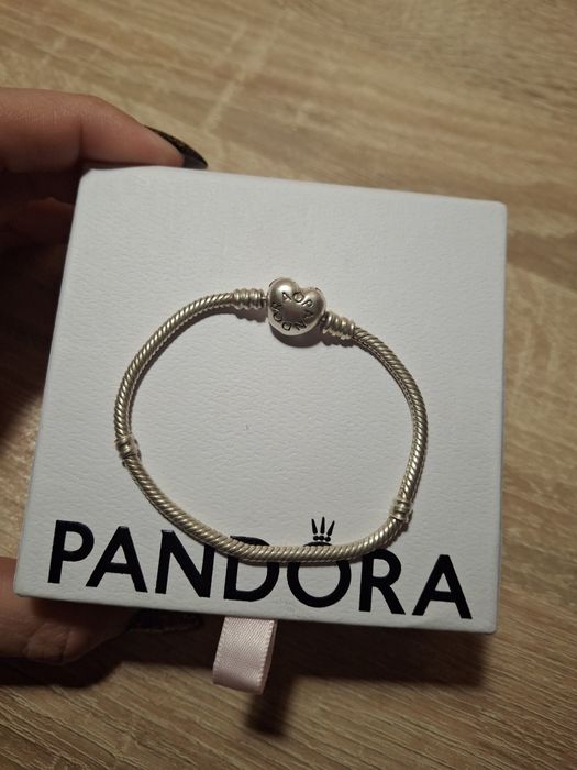 Оригинална гривна Pandora