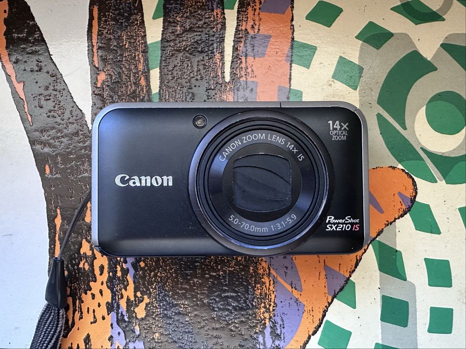 canon sx210 is powershot