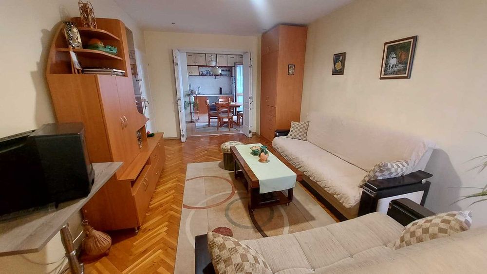 Продава се Тристаен апартамент в Хасково, Дружба 1 - 96 кв.м за 675 €/кв.м - Снимка #1