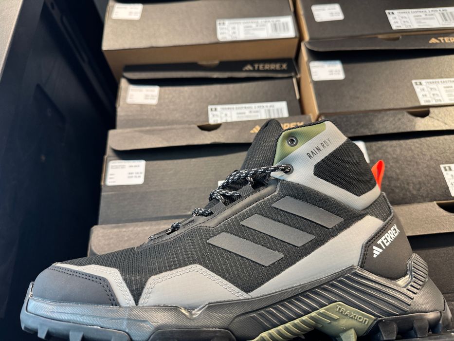 Adidas Terrex нови оригинални боти маратонки