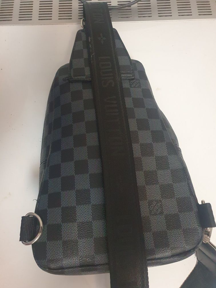 Borseta/Geanta Louis Vuitton