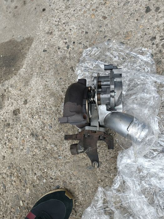 Vând turbina audi a4 b7 3.0 tdi
