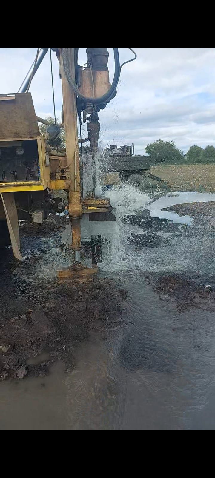 Бурение скважин.