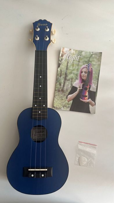 Продам укулеле , чехол в подарок