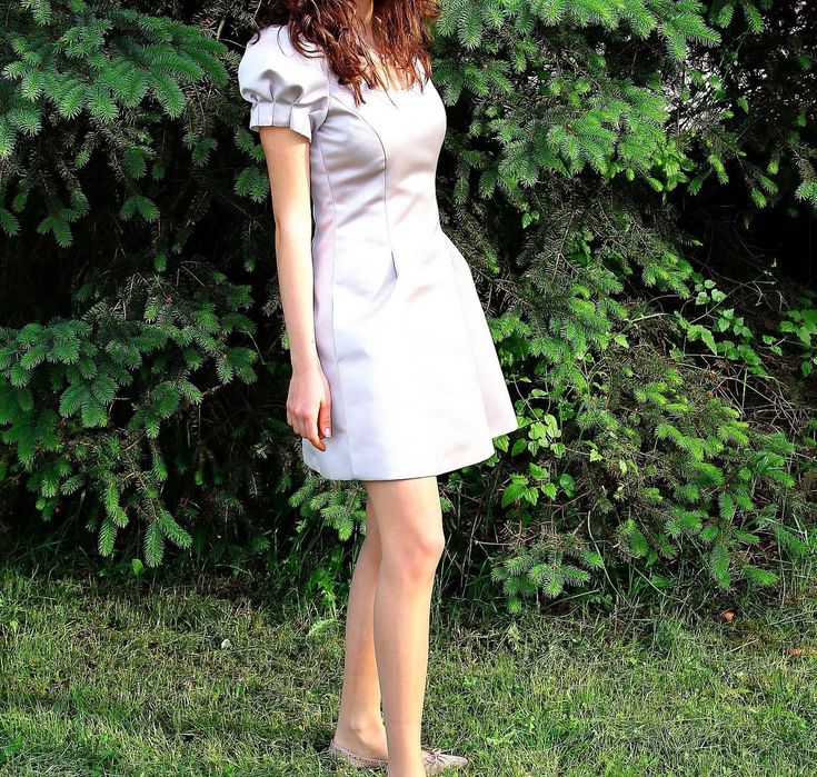 Продавам оригинална рокла на Джорджо Армани размер С