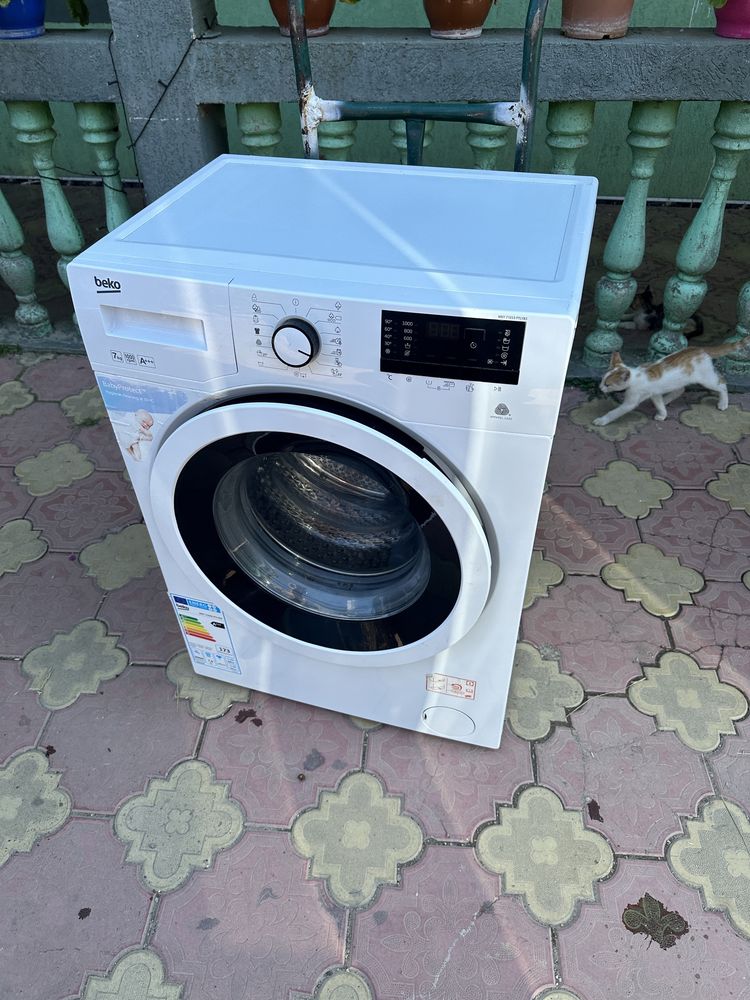 Vând masina spalat beko 7 kg