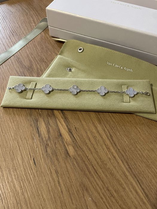 Van Cleef & Arpels - Bratara Silver & Gri