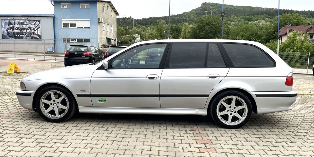 Bmw E39 528i комби НА ЧАСТИ