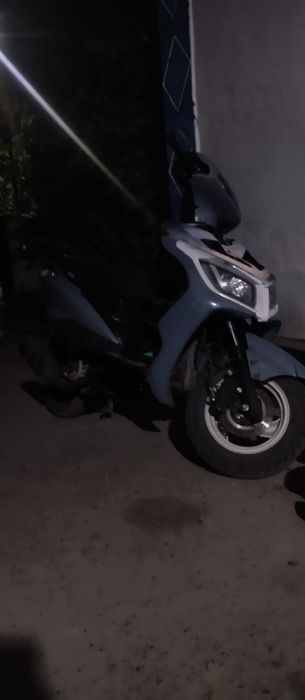 продам м8 скутер