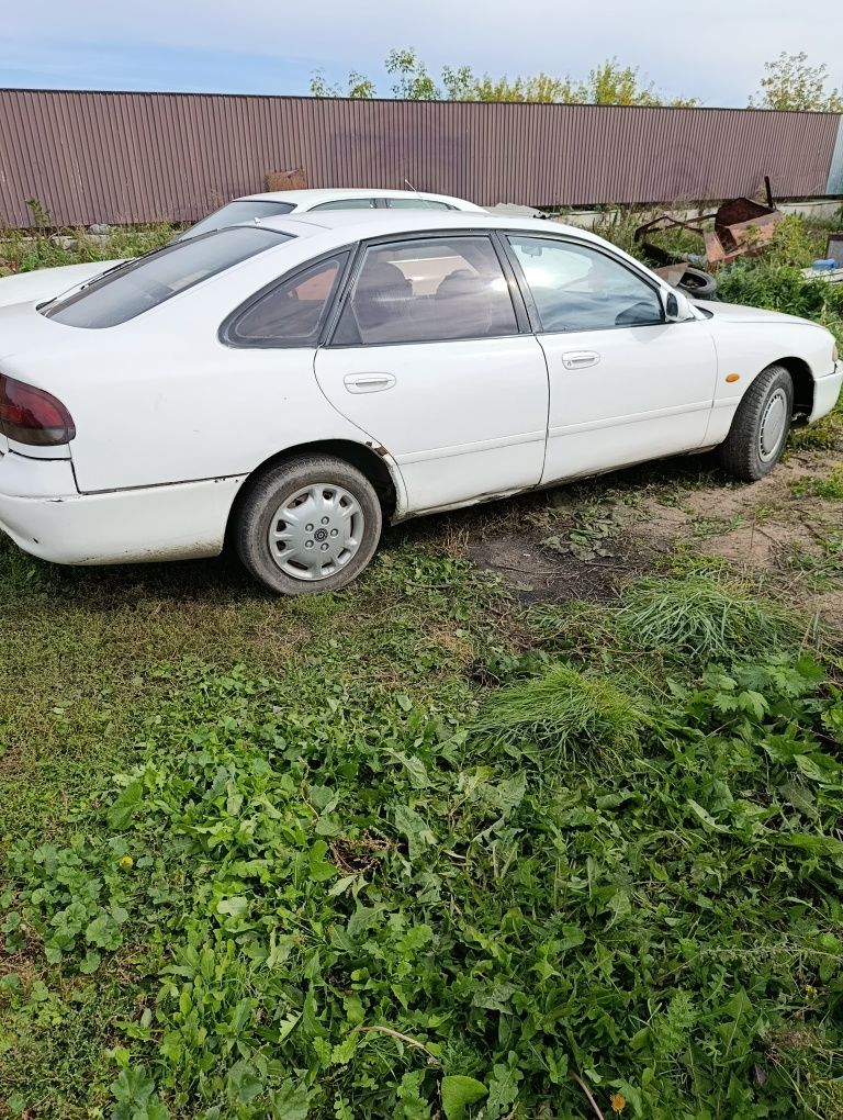 срочно продам Mazda cronos 1992 года выпуска