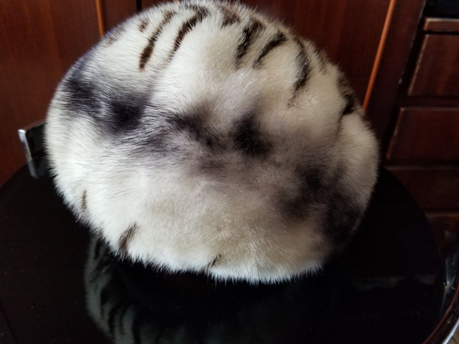 Женские шапки - натуральный мех