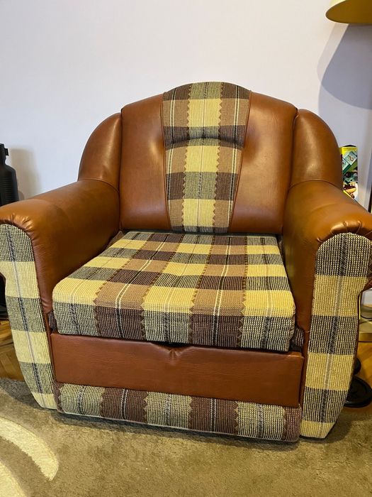 Set canapea si fotoliu extensibil - stare buna, confortabile