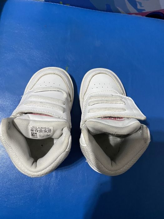 Adidasi Adidas stil gheata marimea 22