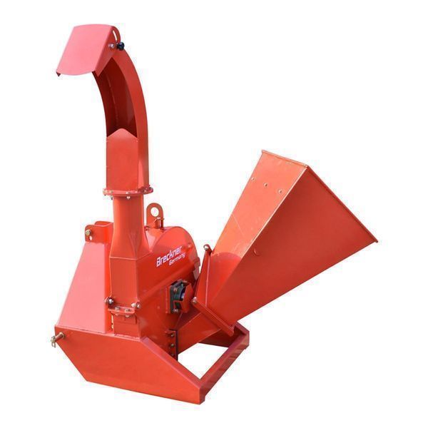 Дробилка за клони със силоотводна предавка на трактора, необходима мощ