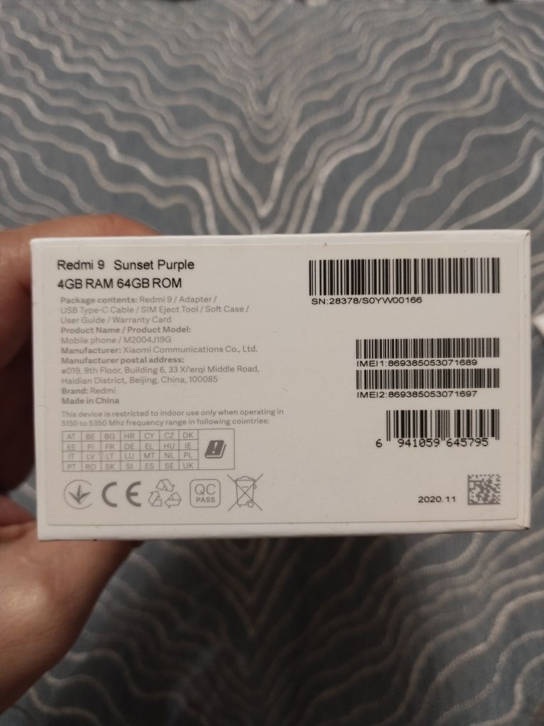 Продам смартфон Redmi 9