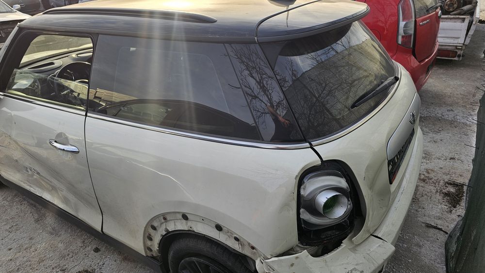 Dezmembrez Mini Cooper 1.5i piese