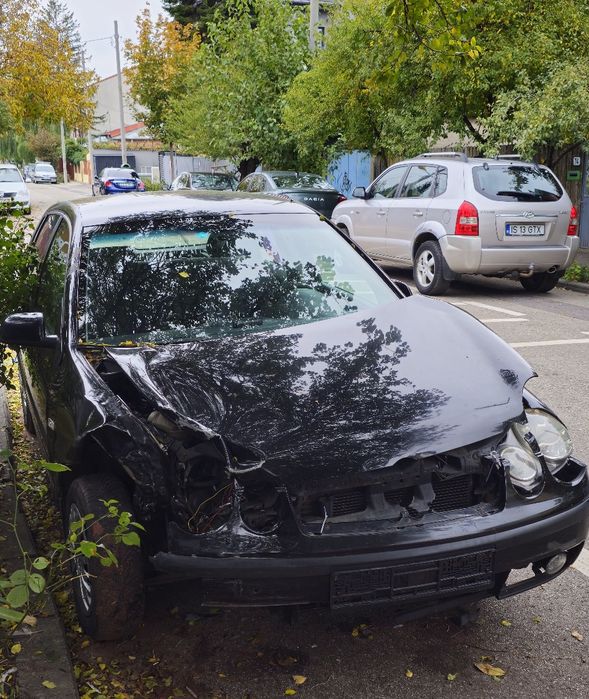 Vand Volskwagen Polo 9n Avariat cu Gaz luat de nou si Motor Funcțional