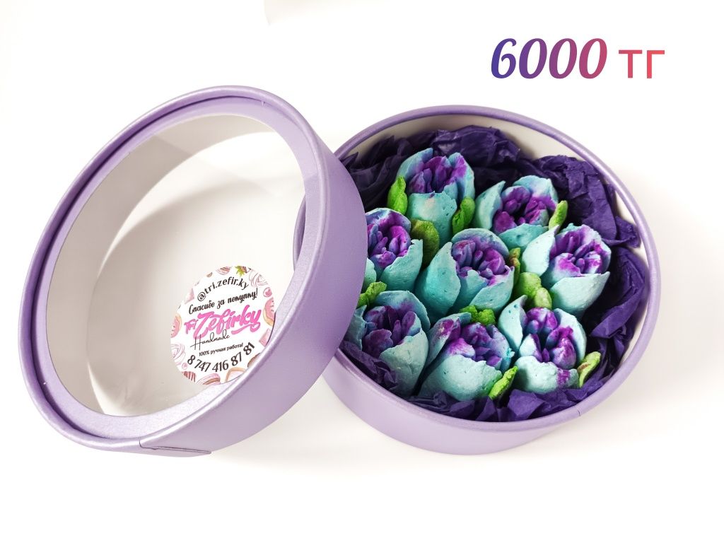 Коробка зефирных тюльпанов на 8 марта
