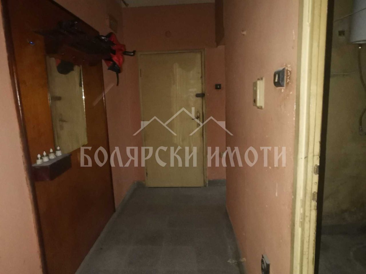 Продава се Двустаен апартамент в Велико Търново, Център - 64 кв.м за 969 €/кв.м - Снимка #5