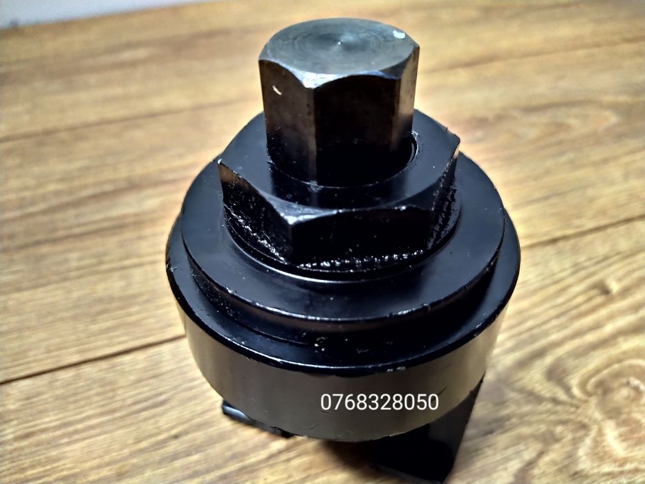 Extractor rotule, pivoti pentru camioane, furgonete, jeepuri etc