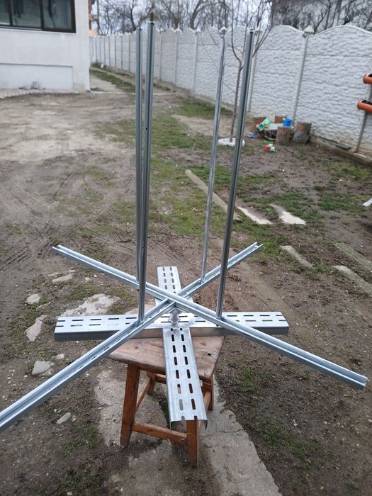 Derulator pentru teava ancalzire pardoseala