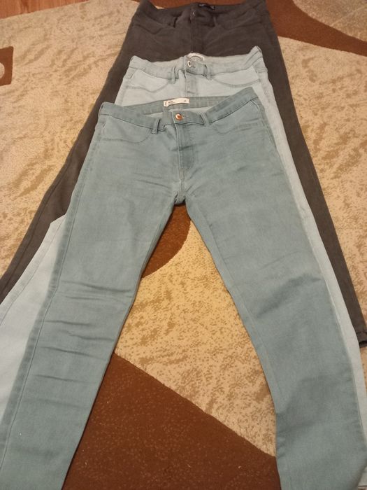 Pantaloni marimea 42