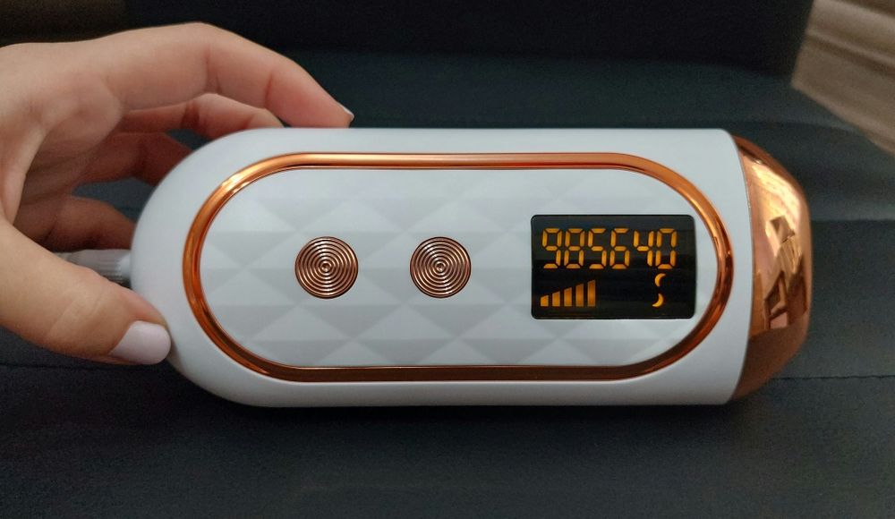 Epilator IPL cu 985640 impulsuri