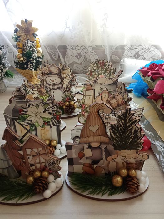 Коледни украси за базари