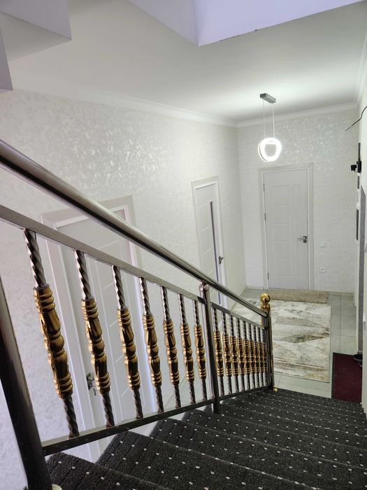 Продается квартира (дуплекс) 6 комнат