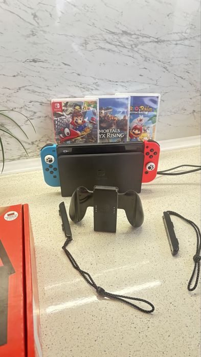 Nintendo switch oled 64g като ново