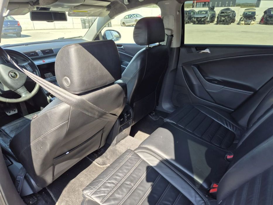 Dezmembram Volkswagen Passat B6, an 2007, 1.6FSI cod BLF