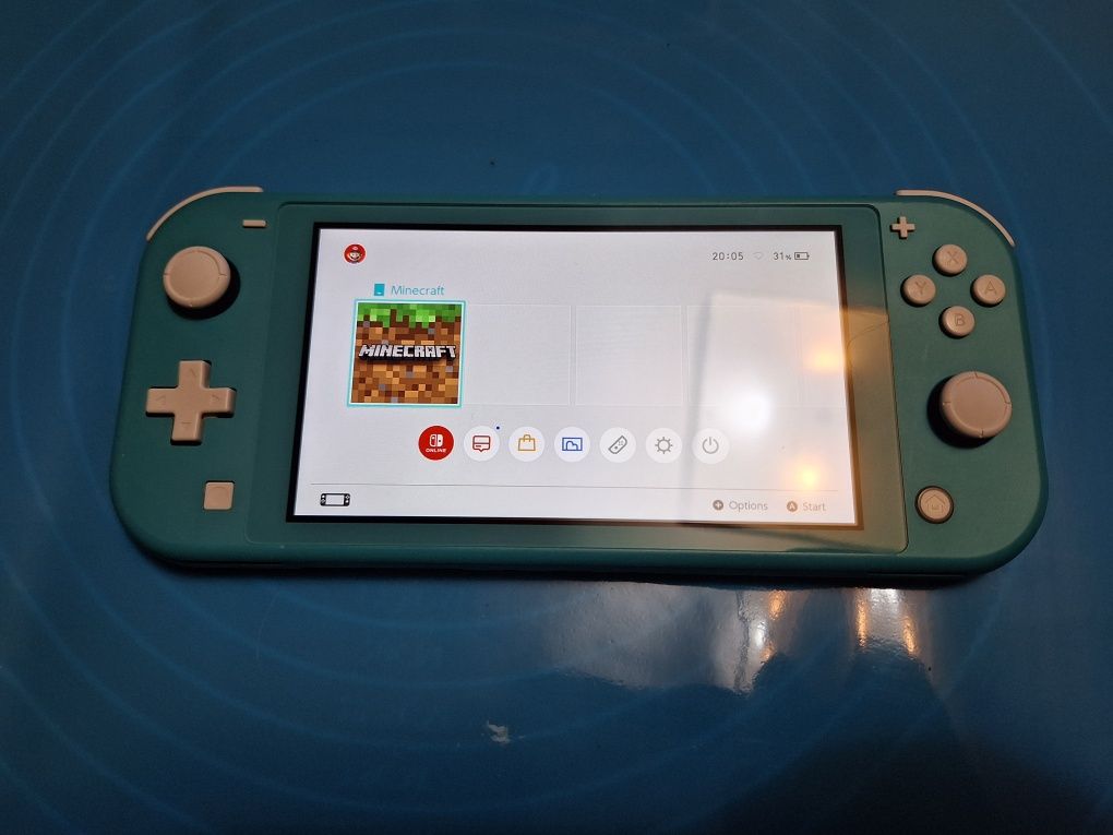 Nintendo Switch Lite - зелено + 64 GB SD карта + Minecraft