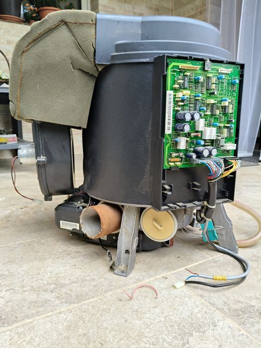 Centrală Truma combi C 3402 și 2 trape 40 /40