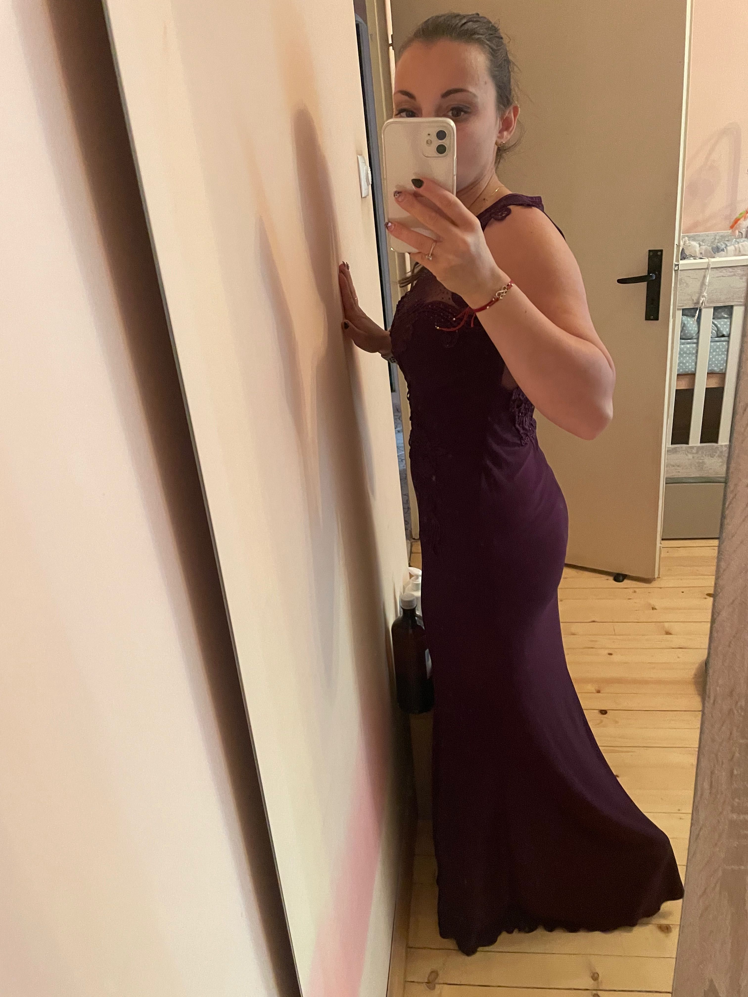 Дълга лилава рокля тип русалка