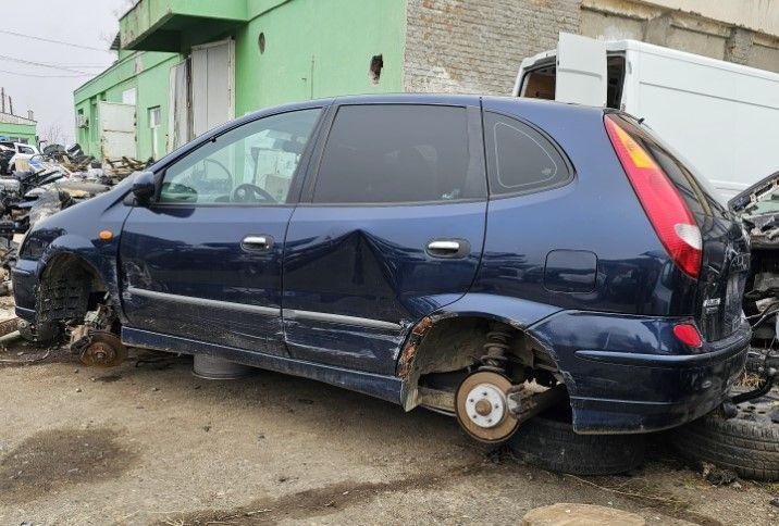 Broasca usa  stanga  fata 8055361U66 Nissan Almera Tino V10 [2000 - 2