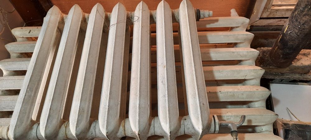 Батарея чугунная