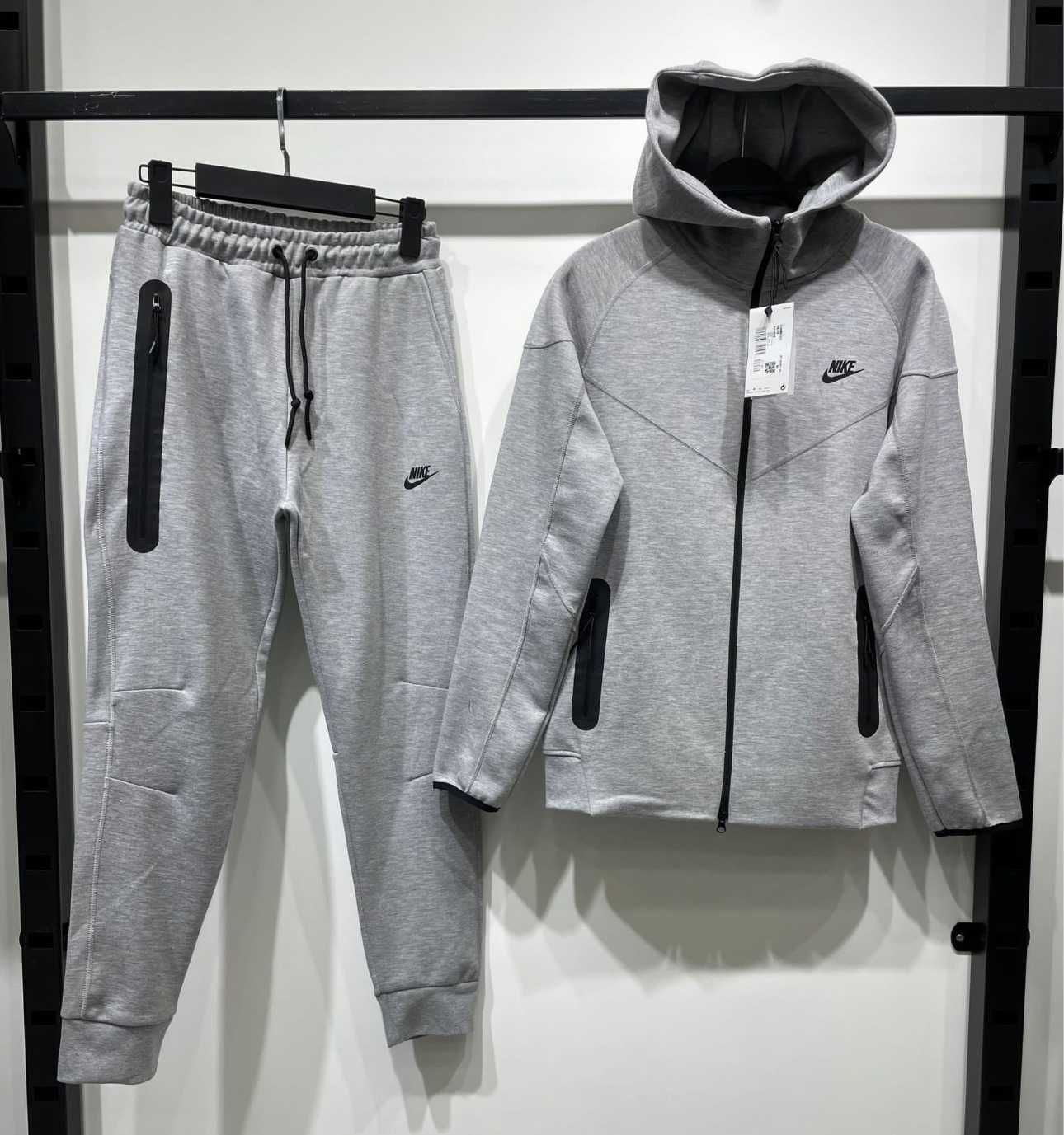 Trening Nike Tech Fleece, Model NOU 2024 -Calitate Premium baieti fete