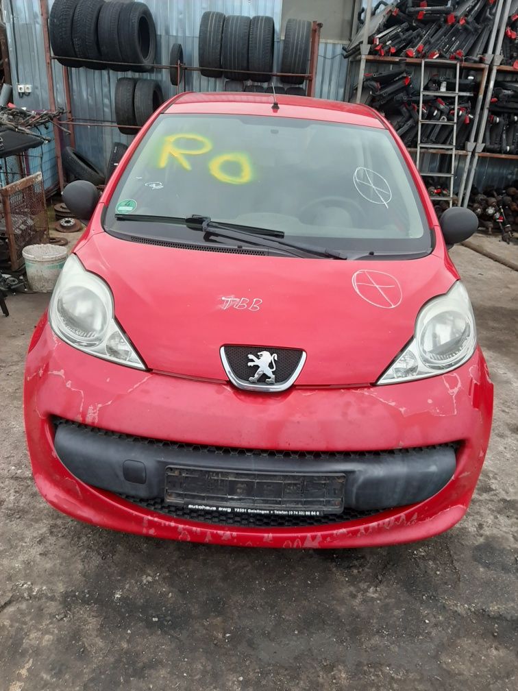 Trager / panou frontal/ lonjeron Peugeot 107 an 2005-2008