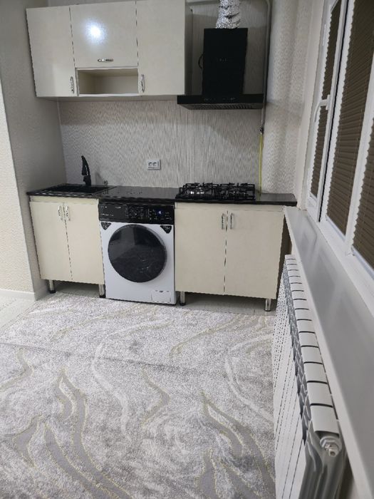 Chilonzor tumani 2 mavze 3 xonali lyuks uy srochni