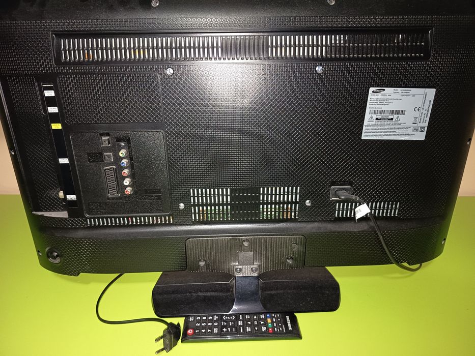 Led Tv Samsung 80 cm in stare foarte buna