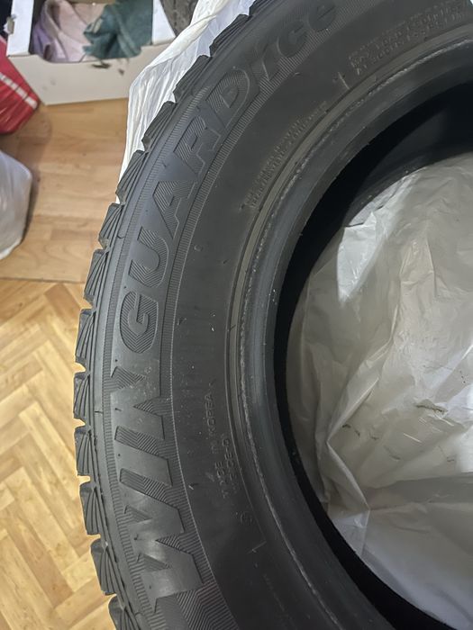 Продам Зимние шины липучка 205/65/16