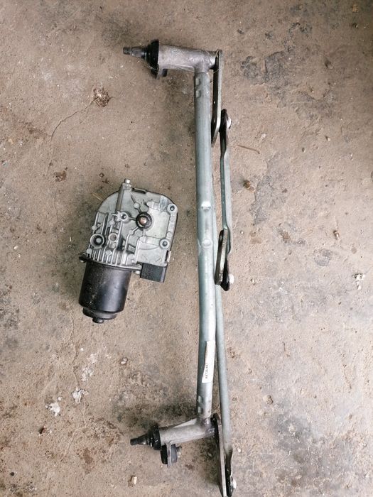 Motor și braț ștergător passat b6