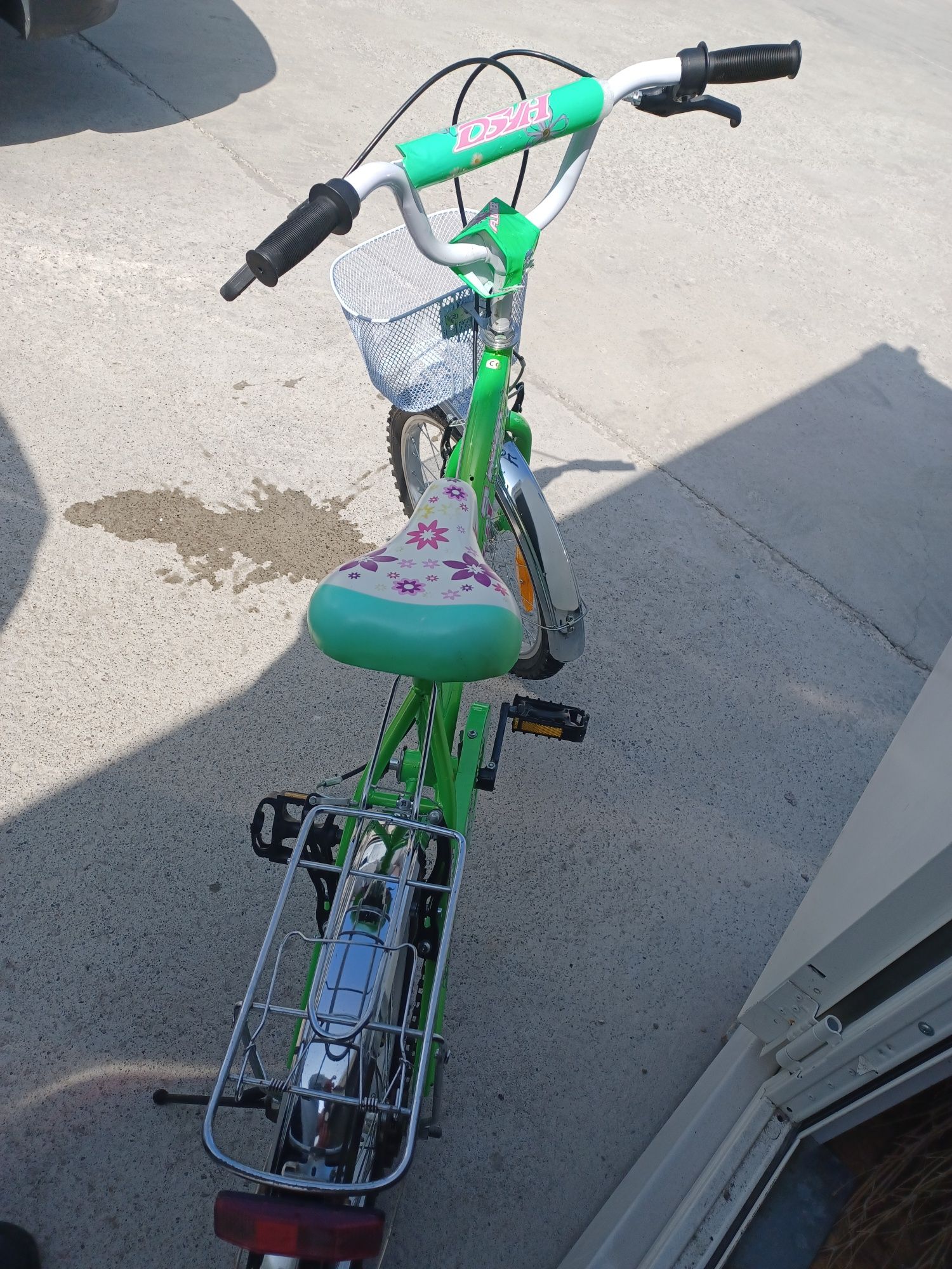 Vând bicicletă de 20