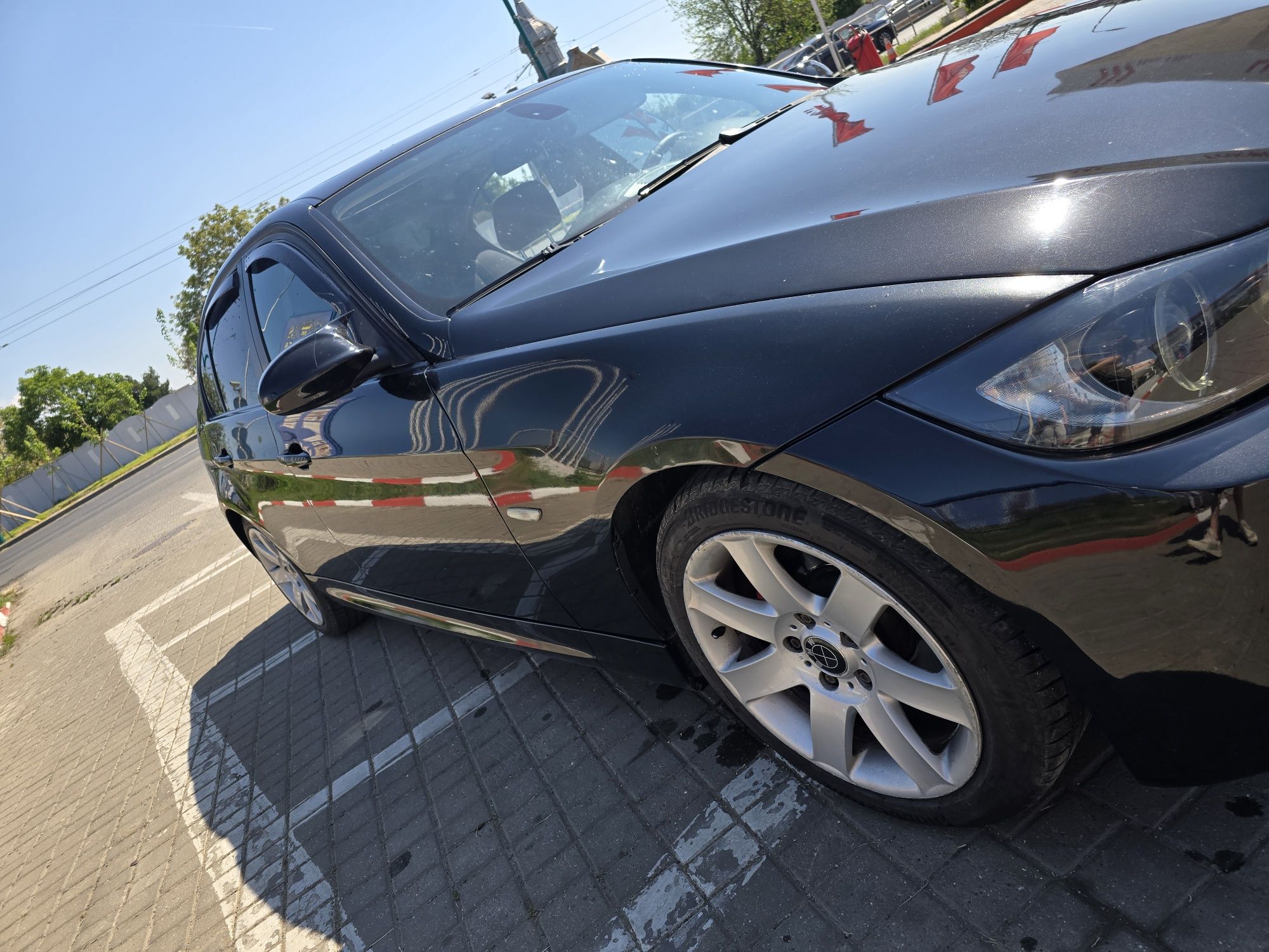 BMW 320i 150cp  e90