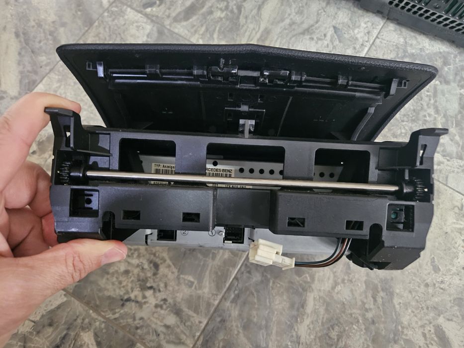 Останали части от мерцедес w204