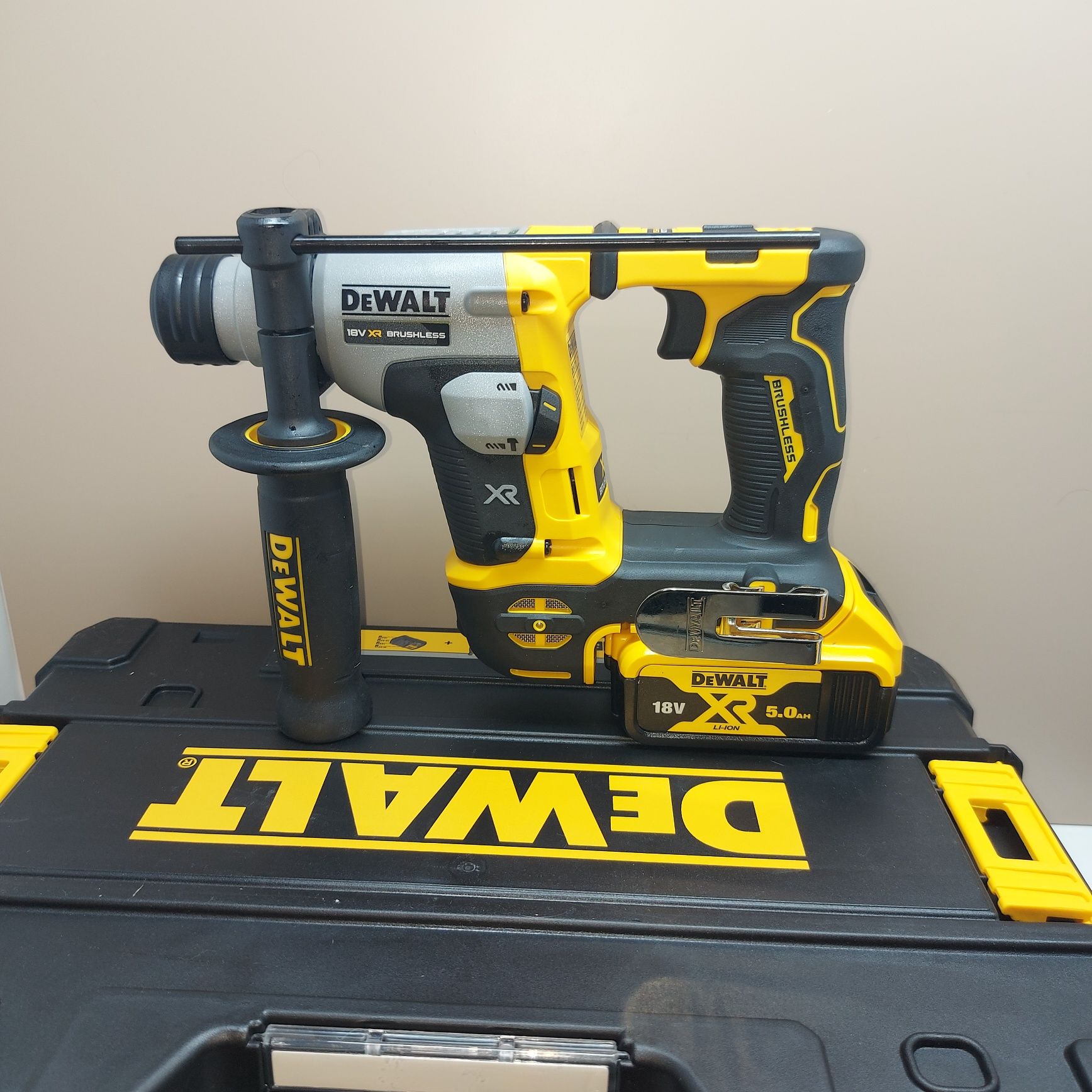 Перфоратор Dewalt DCH172P1