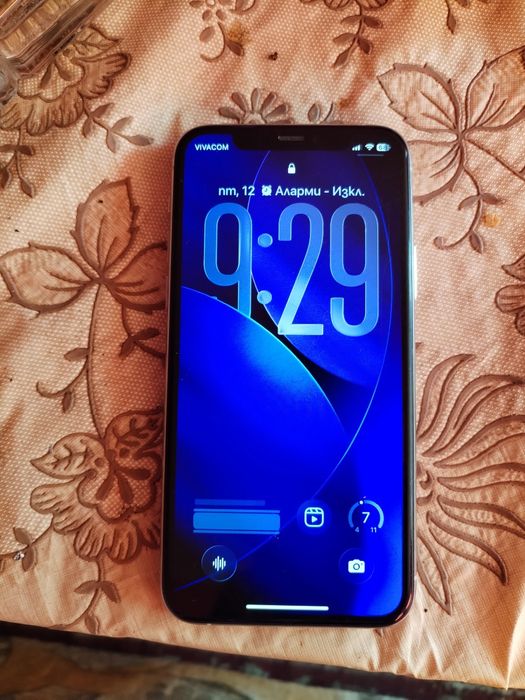 IPhone 11Pro за бартер може и договаряне за пари от горе