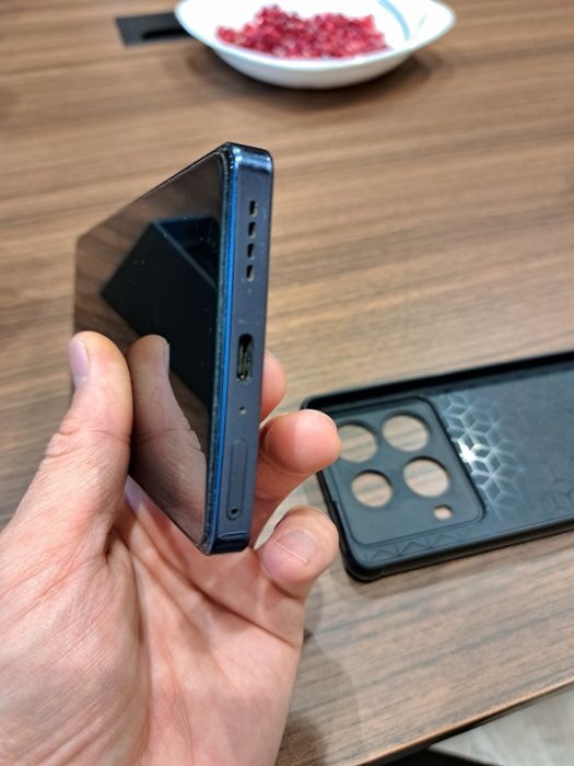 Infinix note 40. В отличном состоянии. Пользовалься мало. 16 Gb/256 Gb