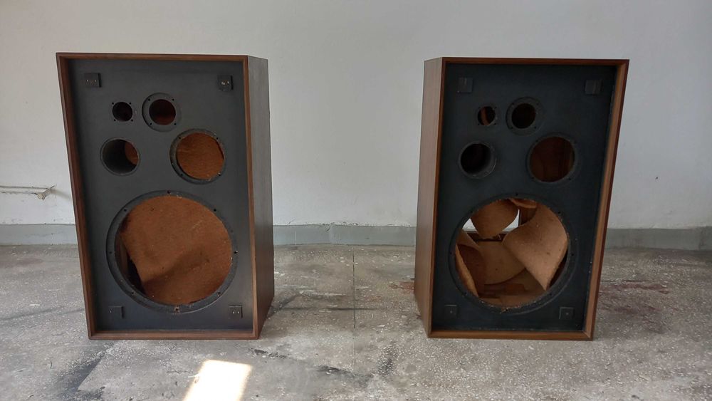 Boxe Cutii (incinte) Akai - SW-156