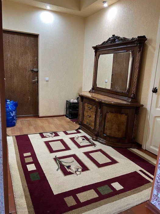 Продаётся квартира Юнусабад19 3 ком улучшенная чистим ремонтом меб+тех